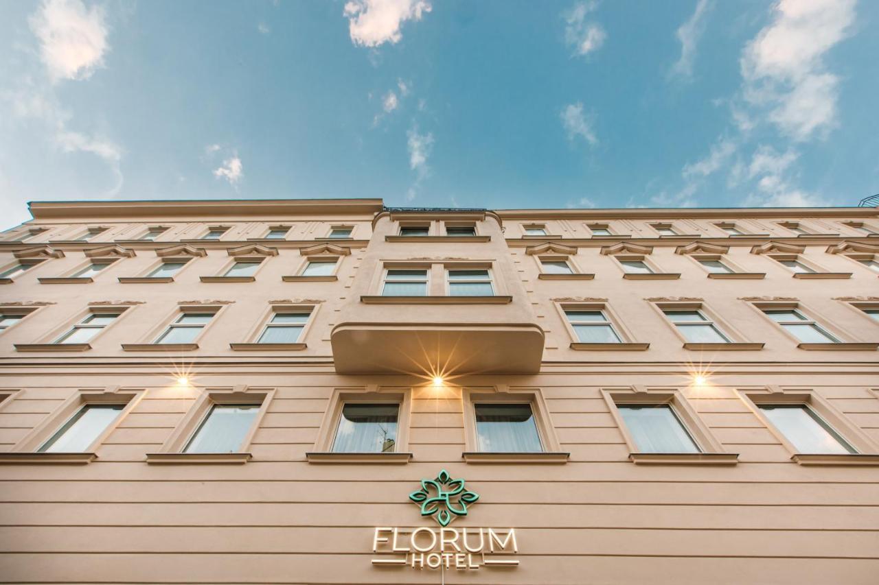 Florum Hotel Wina Bagian luar foto